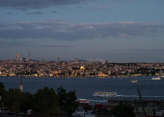 Luxury With Exceptional Terrace And Bosphorus View Appartement Istanboel